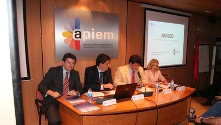 APIEM y ANILED colaboran contra el intrusismo profesional