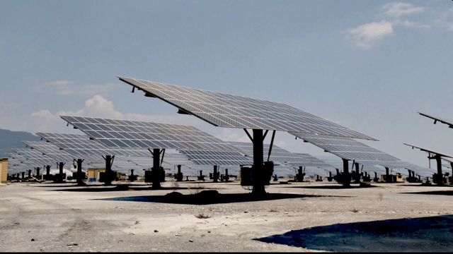 El parque solar «La Jeresa», modelo de producción eléctrica social y sostenible