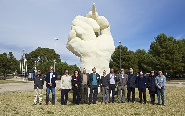 La UA lidera un proyecto europeo para generar hidrógeno a partir de energía solar