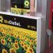 Esta tecnología de combustibles sintéticos aprovecha la infraestructura de distribución ya construida, evitando las inversiones millonarias necesarias para crear estaciones de carga o suministro de hidrógeno específicas.