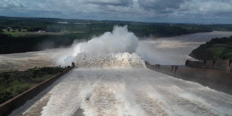 saltos hidroeléctricos