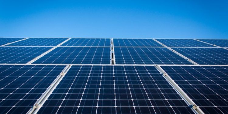 paneles solares India