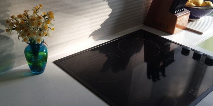 Tipo de contratación suministros de luz y gas