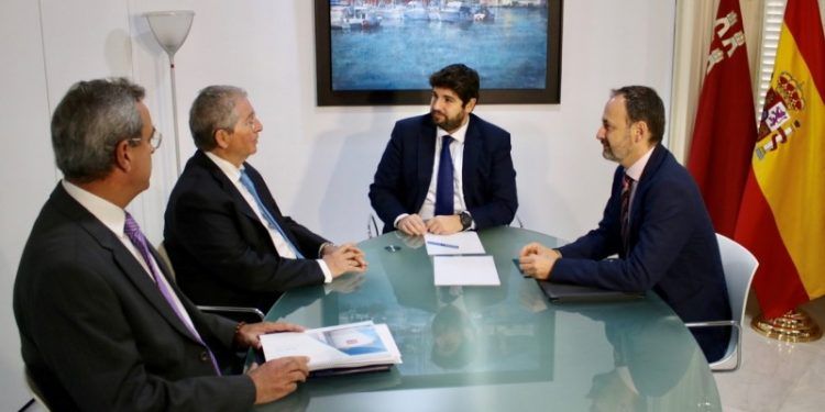 Reunion CLH con el presidente de Murcia