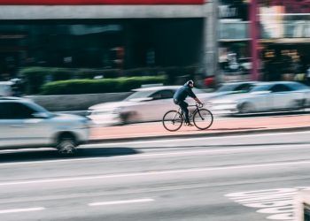 transporte activo a pie o en bicicleta