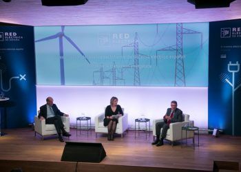 La generación eléctrica sin CO2 crece hasta el 62,5% en 2018, y las emisiones bajan un 15%
