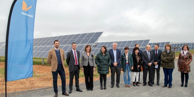 Visita institucional Castilla La-Mancha a la planta fotovoltaica La Nava Naturgy
