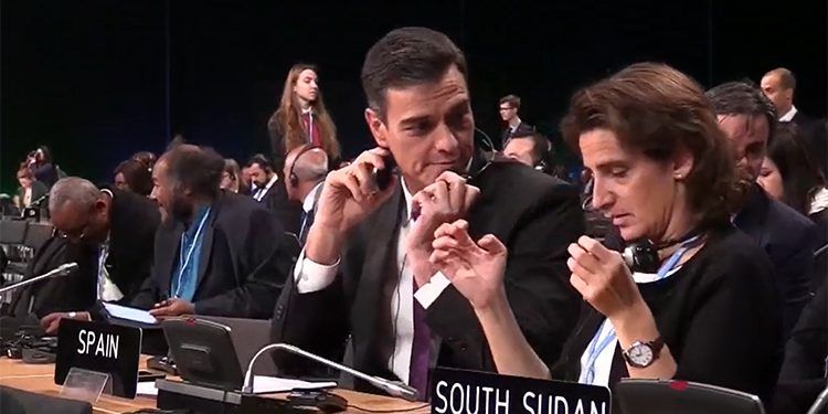 Pedro Sánchez, presidente en funciones, y Teresa Ribera, ministra para la Transición Ecológica, durante la COP24 en Polonia.