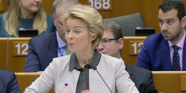Ursula von der Leyen, presidenta de la Comisión Europea, durante su presentación ante el Parlamento del Pacto Verde Europeo.