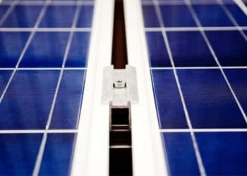 En los paneles solares pueden aparecer defectos que restan rendimiento. Nos ocupamos de ellos.