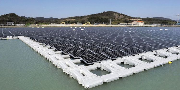Planta de paneles fotovoltaicos flotantes. Foto: PV Magazine.