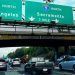 El tráfico de la mañana avanza por una autopista en Los Ángeles, California, el 19 de septiembre de 2019. Foto: CNBC y Reuters.