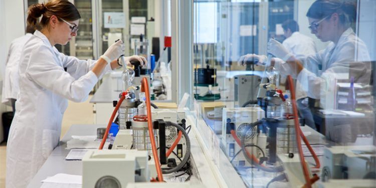 Los tres proyectos de CIC energiGUNE desarrollan tecnologías e investigan nuevos materiales para baterías de almacenamiento.