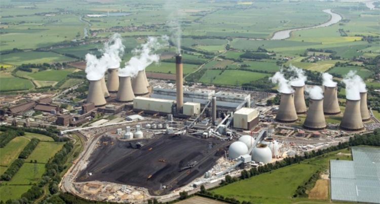 La central de Drax, en Yorkshire, ha ido reconvirtiéndose. De central térmica de carbón a biomasa, algo que concluirá a comienzos de 2021.