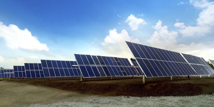 Configuración del seguidor solar bifacial