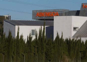 Exterior del complejo de Abengoa Water en Dos Hermanas. Foto: Agencia EFE.