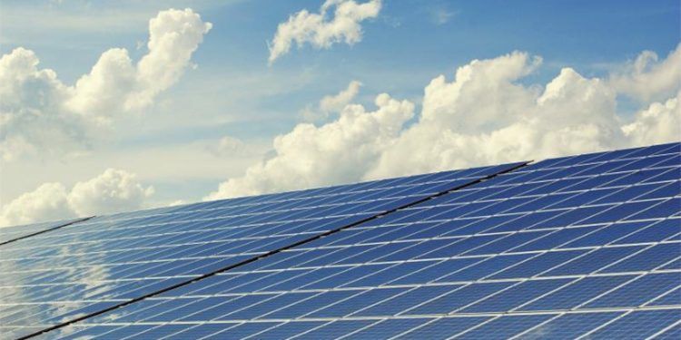 La generación de energía con fuentes renovables de CO2 contribuyó al descenso de las emisiones de CO2 en 2029.