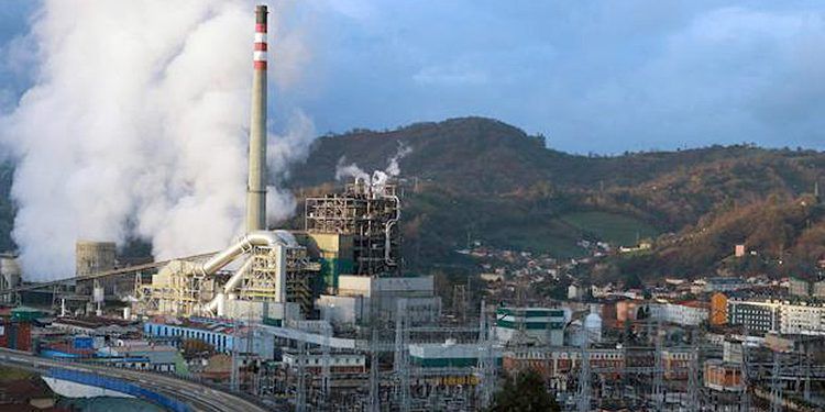 Iberdrola ya puede proceder al cierre definitivo de la térmica de Lada. Foto: El Comercio.