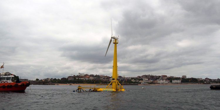 BlueSATH, la plataforma flotante instalada en el Abra del Sardinero (Santander).