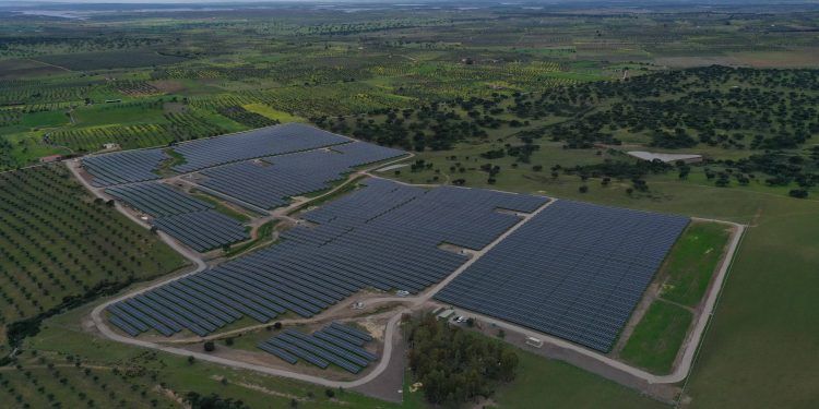 Holaluz Firma Un PPA Para Uso De 97 MW Fotovoltaicos