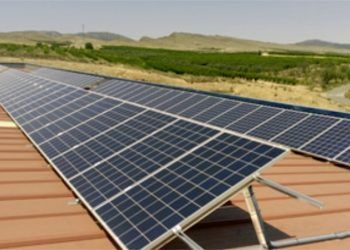 UNEF considera que es urgente concretar las inversiones en energía fotovoltaica.