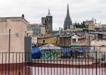 La rehabilitación energética de las viviendas, el impulso de las renovables y del autoconsumo, entre las prioridades de esta nueva medida del Ayuntamiento de Barcelona. Foto: Info Cat.