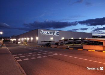 Naturgy firma un acuerdo con Gestamp para suministrarle energía renovable en España