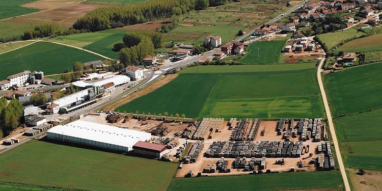 Imagina Energía y Gámiz pondrán en marcha un proyecto de autoconsumo solar en la planta que Gámiz tiene en Santa Cruz de Campezo (Álava).