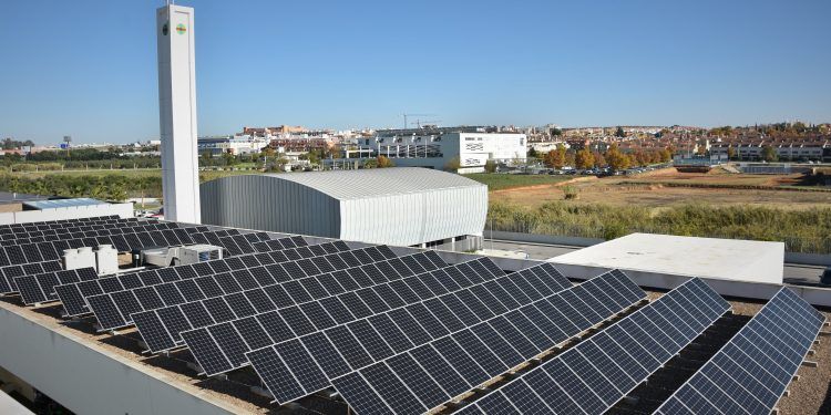El sello ECO20 certifica el autoconsumo solar de la Fundación San Pablo CEO Andalucía
