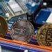 Criptomonedas. Representación de: ethereum, dogecoin y bitcoin. Foto: Europa Press.