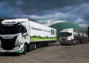 Camiones que funcionan biometanol hecho a base de restos de comida de los supermercados Lidl