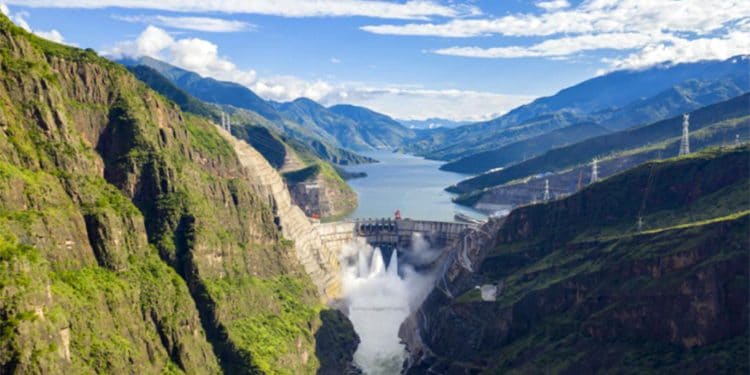 Central hidroeléctrica de Baihetan de CTG, en el río Jinsha. Desde comienzos de año ha producido un total de más de mil millones de kWh de electricidad.