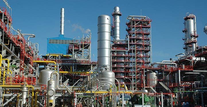 Cepsa inicia el desmantelamiento de su refinería en Santa Cruz de Tenerife para convertir las instalaciones en zonas verdes