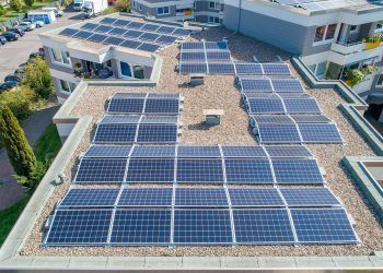 El aumento del precio de la luz duplica la potencia instalada de autoconsumo en 2021