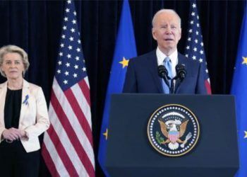 Ursula Von del Leyen, presidenta de la Comisión Europea, y Joe Biden, presidente de Estados Unidos. Foto: La Vanguardia