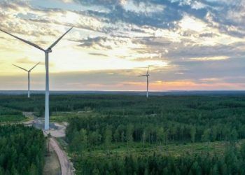 Amazon compra 37 nuevos proyectos de energía solar y eólica; cinco de ellos en España