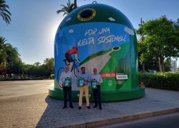 El contenedor de vidrio más grande del mundo estará cuatro días en Alicante