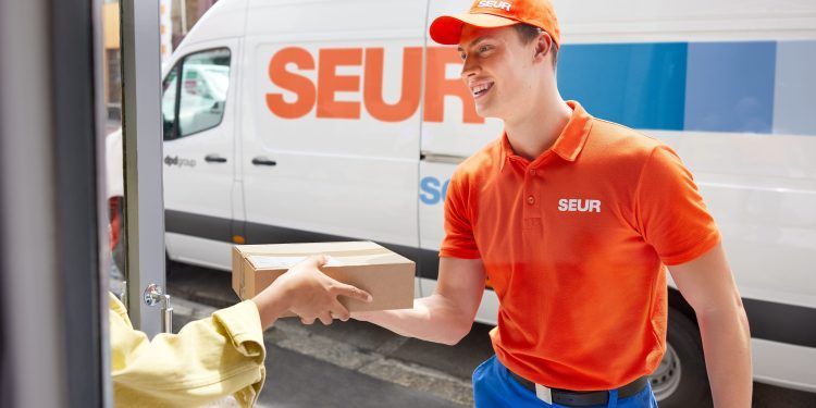 SEUR cumple 80 años con el objetivo de convertirse en referente en reparto sostenible