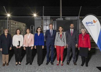Reyes Maroto inaugura el centro de baterías Queanbeyan, la primera instalación de almacenamiento de baterías de Naturgy