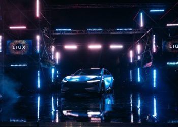 Liux, start-up española, presenta su primer coche (eléctrico) fabricado con materias cien por cien vegetales