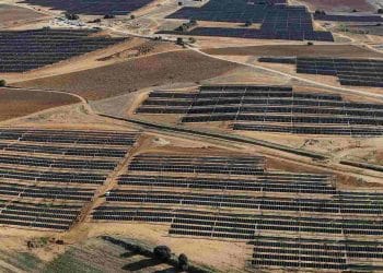 Endesa pone en servicio sus primeras plantas solares en Castilla la Mancha, con las que tratará de obtener un Récord Guinness