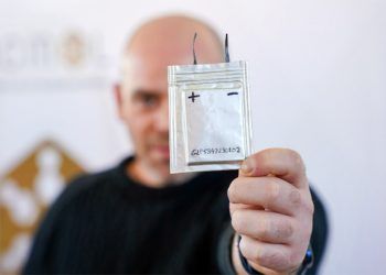 Celda de batería libre de metales.