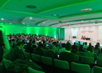La industria de los bioplásticos debate su contribución a la economía circular en Valencia