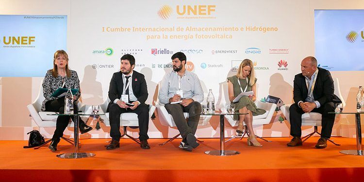 La cumbre concluye pidiendo revisión de objetivos para fotovoltaica, almacenamiento e hidrógeno verde.