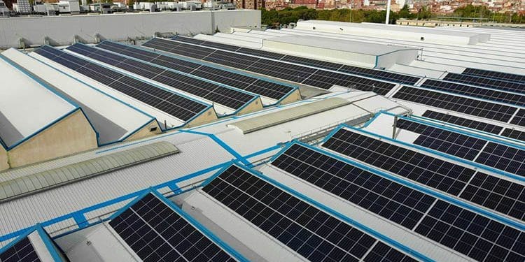 Autoconsumo fotovoltaico para las plantas españolas de IVECO.
