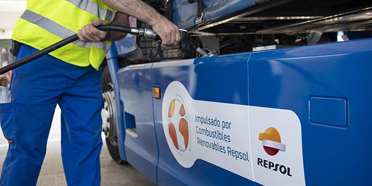 Surtidor de combustibles renovables de Repsol.