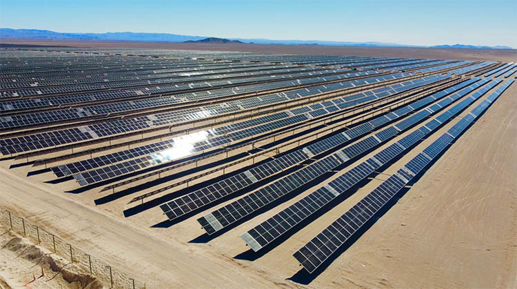 Ya está operativa la primera fase del proyecto Elena, la planta fotovoltaica de Repsol e Ibereólica Renovables en Chile.