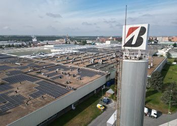 La fábrica de Bridgestone en Burgos ya funciona, en parte, con energía solar