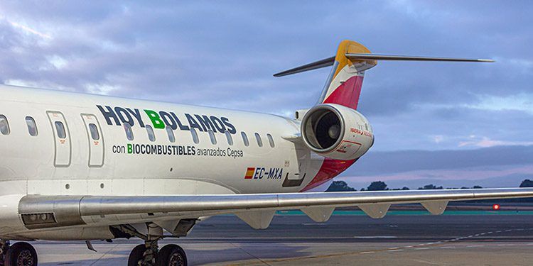 Cepsa inicia la comercialización de biocombustible para aviación.