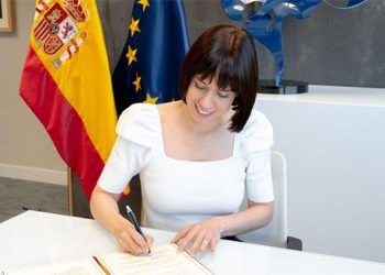 La ministra Diana Morant durante la firma del acuerdo entre España y China.
